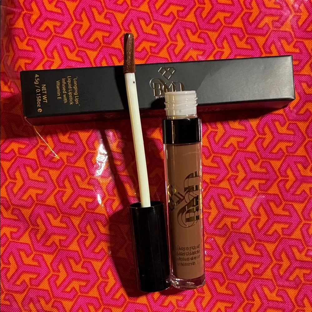 BYOD Lip Gloss - Deep Brown “Longing Lips” Infused w Vitamin E New in Packaging